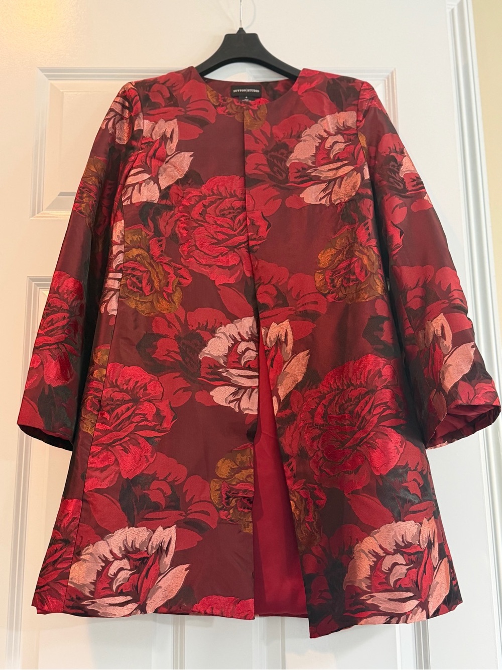Sutton Studio Red and Gold Metallic Floral Jacquard Blazer